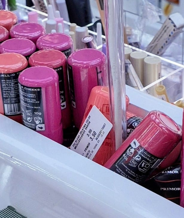 Señalética en el punto de venta: Cuando el diseño confunde y bloquea al usuario 2