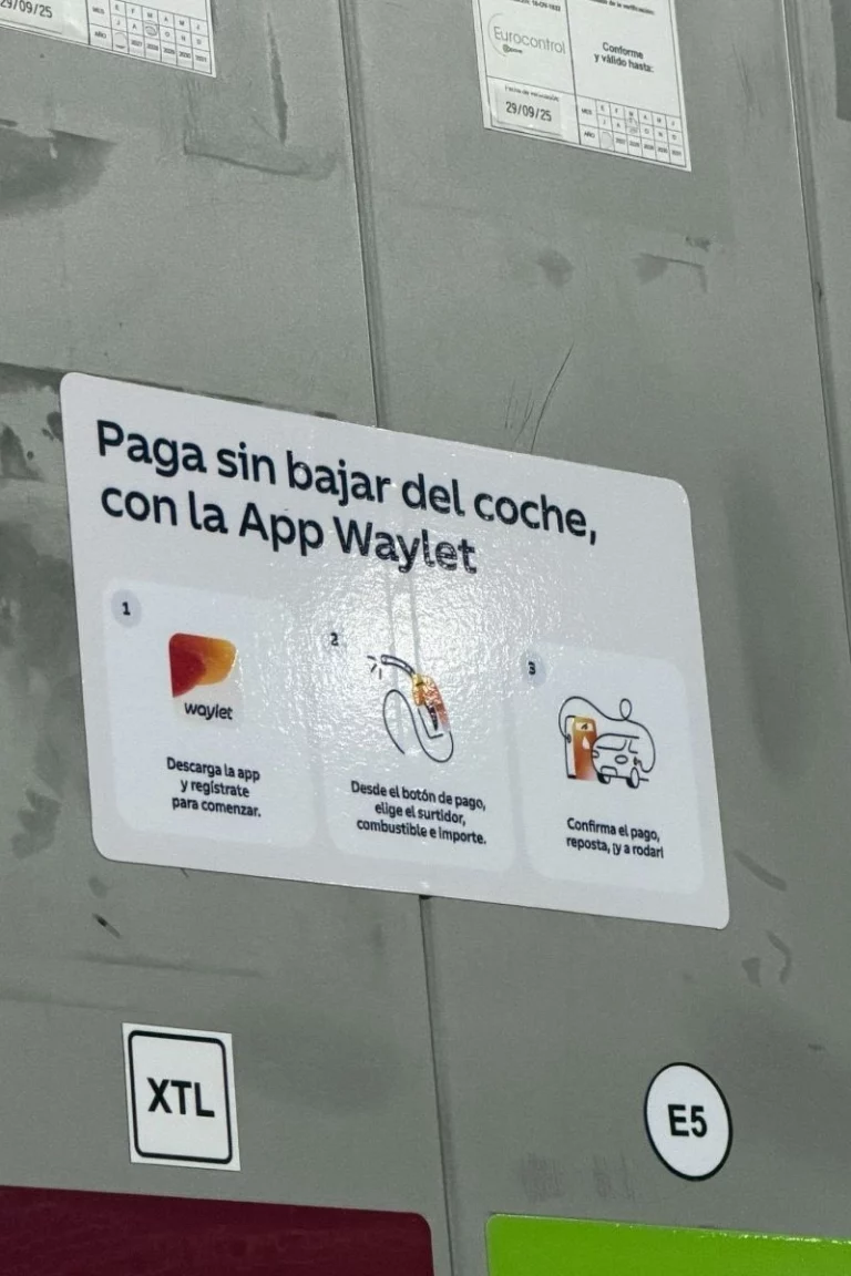 Cartel publicitario de Repsol Waylet analizado desde el diseño de servicios